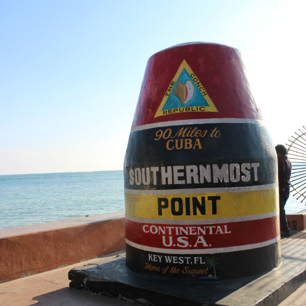Bóia de marcador de ponto mais ao sul de Florida Keys