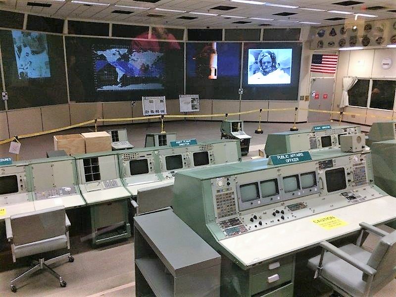 ヒューストン宇宙センターのミッションコントロール-写真シェリーキャメロンマッカロン