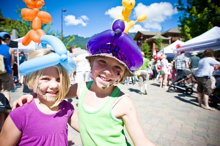 Whistler Village Kids Foto mit freundlicher Genehmigung von Tourism Whistler