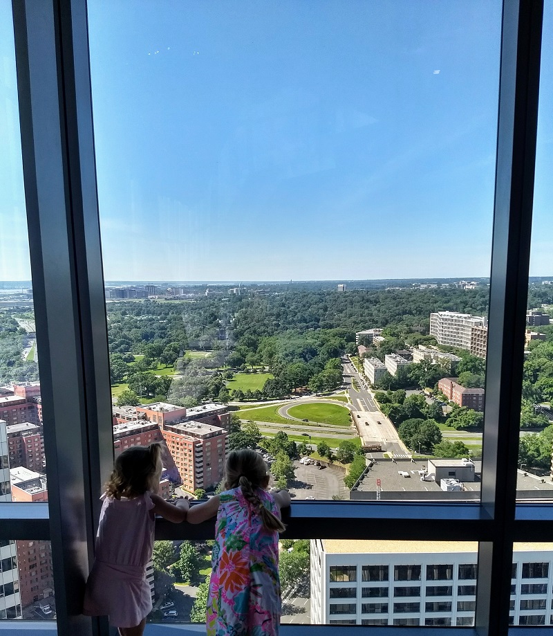 CEB タワーの北バージニア展望台 - 写真提供:Stay Arlington