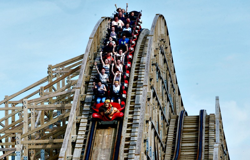 Montaña rusa en Tayto Park