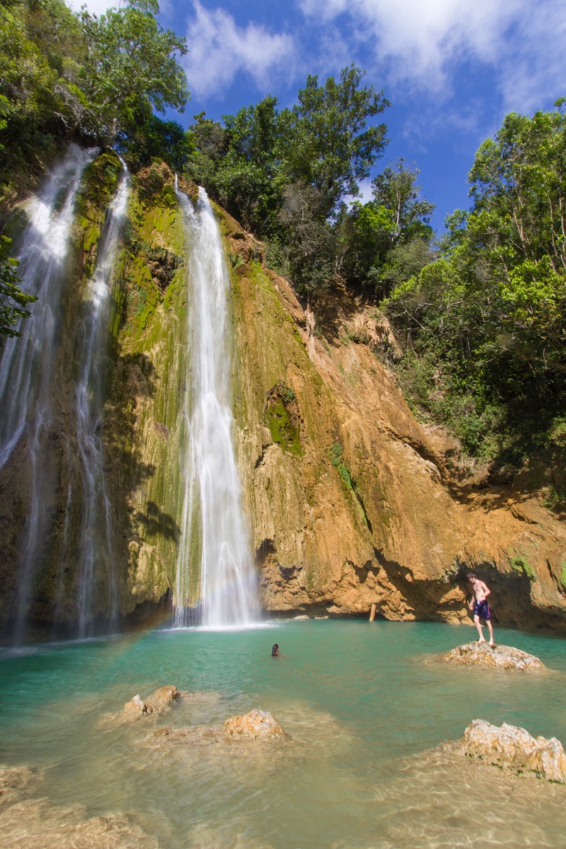 ドミニカ共和国、サマナのサルトエルリモン滝。 写真提供者ドミニカ共和国観光省。
