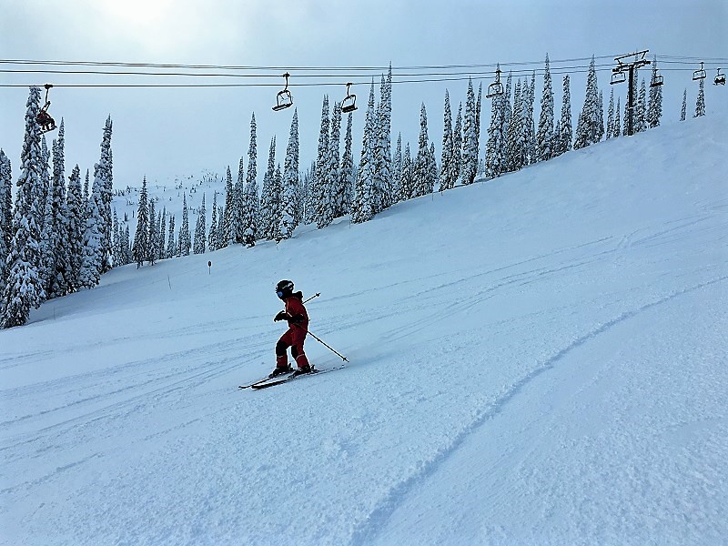 Fernie esquiando - Foto Tanya Koob