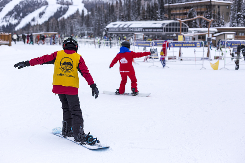 FFC-snow-snowboarding-Sunshine-Village-Banff تصویر جینیفر مورٹن