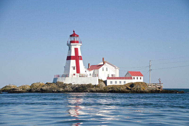 Na Baía de Passamaquoddy, veja o farol que serviu de inspiração para a história: Pete's Dragon/crédito da foto: Helen Earley