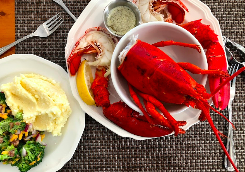 Lobster Compass Rose Inn Grand Manan Island na foto de verão de Helen Earley