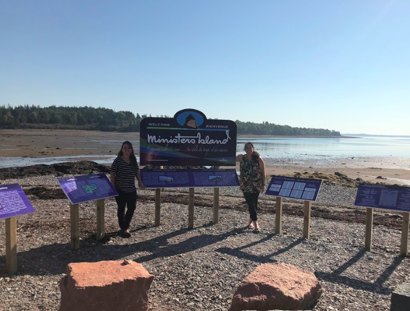 Isla Minister, St. Andrews junto al mar, Nuevo Brunswick Debbie Malaidack y Helen Earley