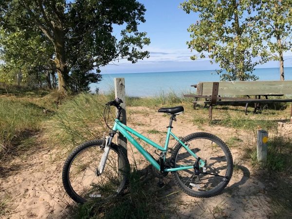 Explore o Pinery Provincial Park a pé ou de bicicleta Foto Carol Patterson