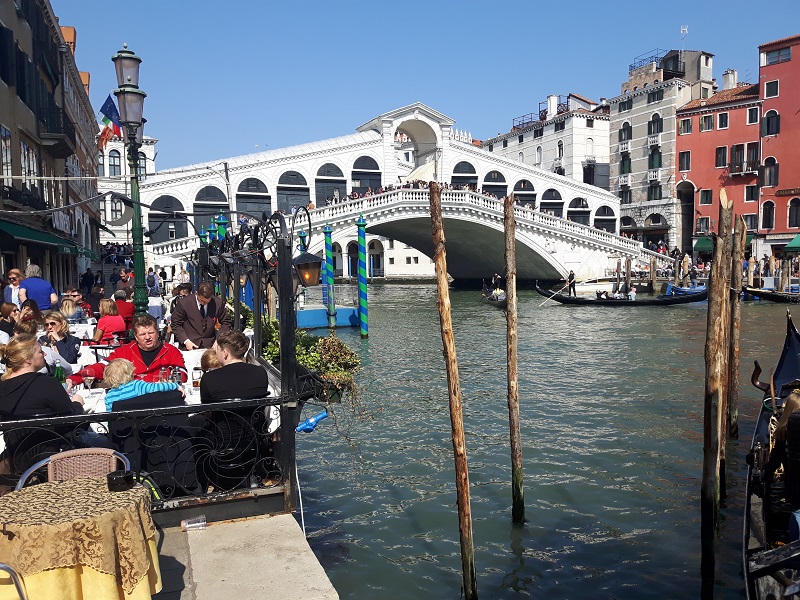 Le pont du Rialto est un trésor vénitien - photo Debra Smith