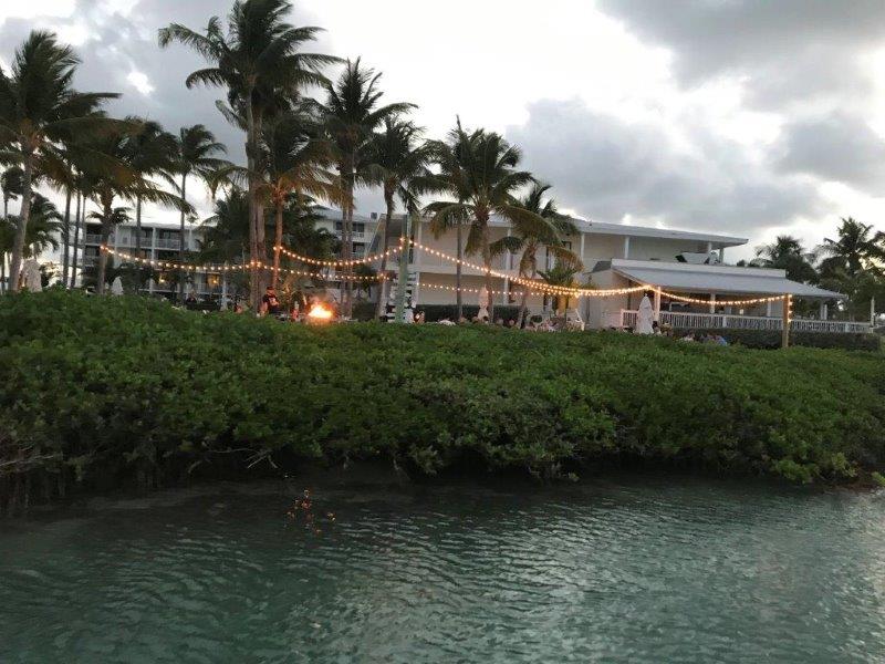 Blick auf das Hawks Cay Resort vom Wasser aus – Foto Shelley Cameron-McCarron