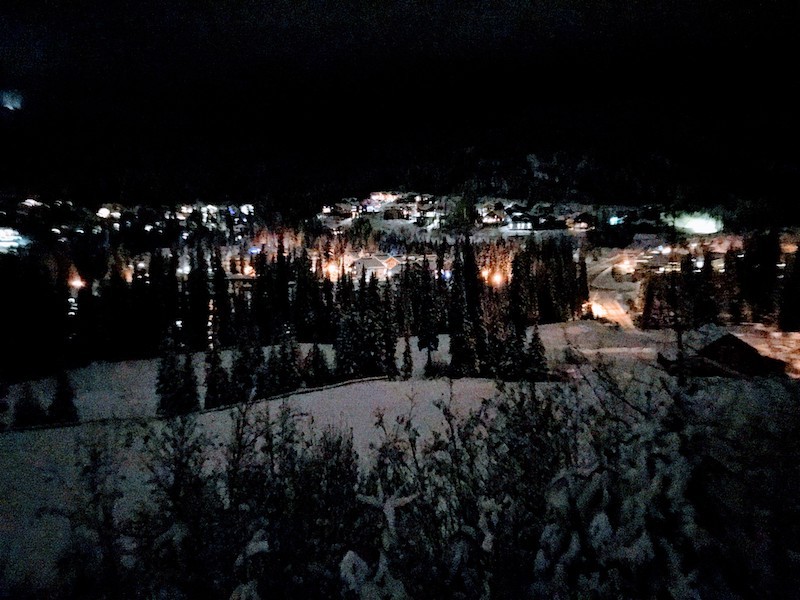 Tour con raquetas de nieve a la luz de la luna en Sun Peaks Resort