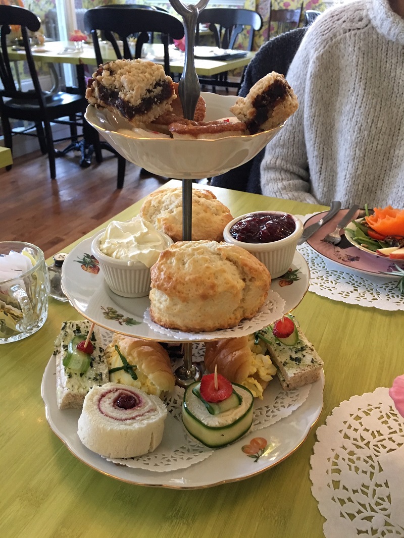 Abigails Tea House Goodie tray- Foto Denise Davy