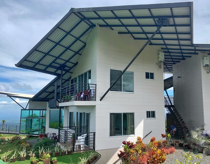 Costa Rica Finca 360 incorporates sleek architectural lines - Photo Carol Paterson