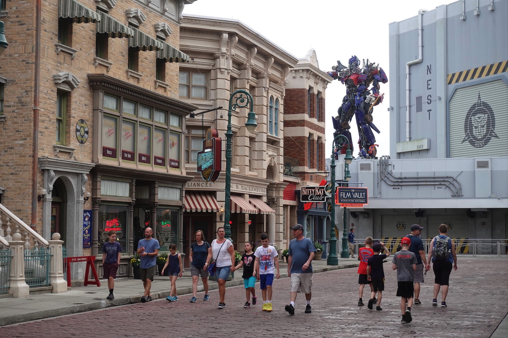 Optimus prime schützt Menschen Photo Parm Parmar