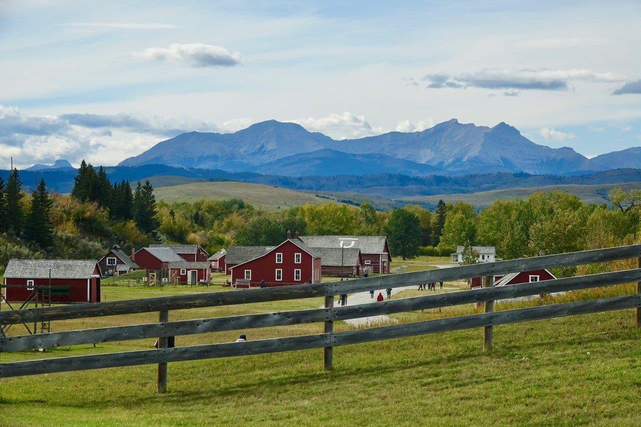 Национальное историческое место Bar U Ranch - единственное место Parks Canada, посвященное истории скотоводства - Фото Кэрол Паттерсон