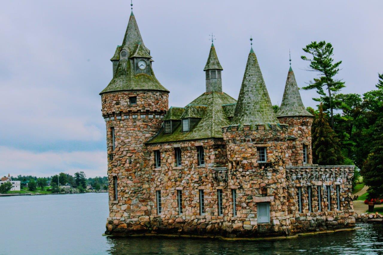 Gananoque - Blick vom Fluss mit Rockport Cruises Foto Stephen Johnson