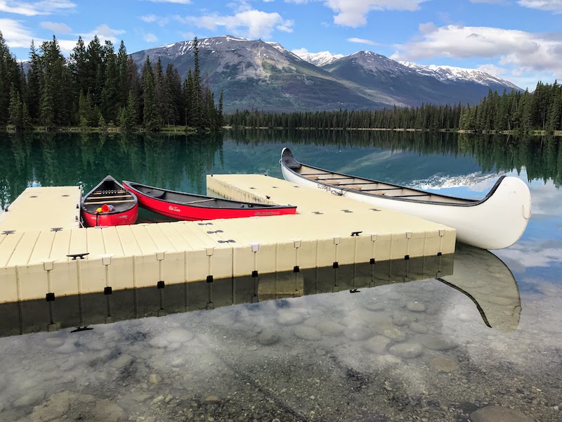 Excursion en bateau des voyageurs au Jasper Park Lodge