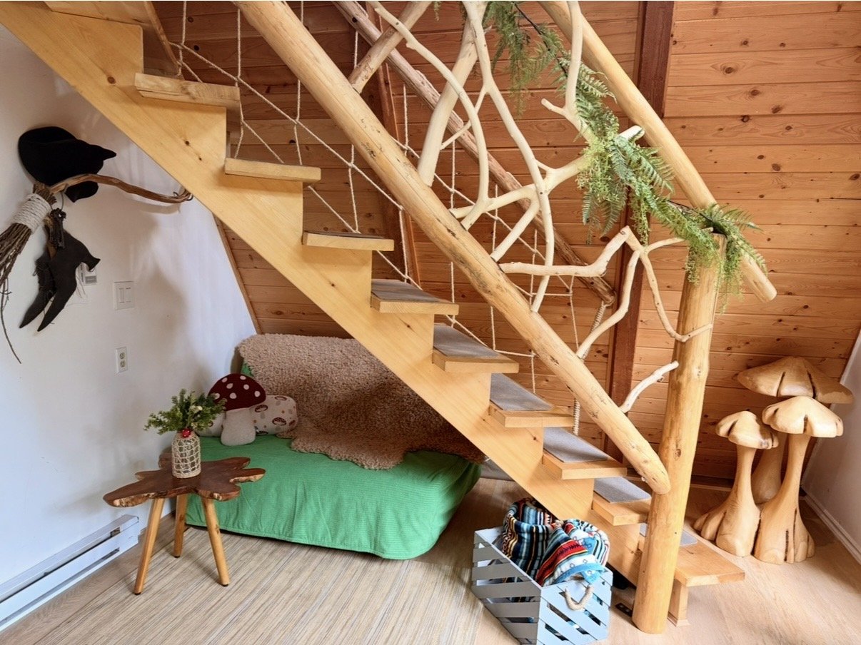 Nook Under the Stairs - Magic Mushroom Cabin